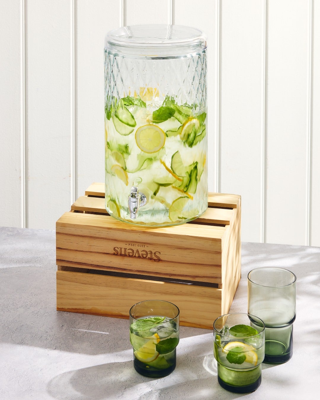Long summer days call for effortless entertaining. Our ultimate drinks dispenser is ready for every backyard gathering!